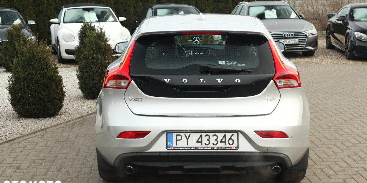 Volvo V40 cena 55900 przebieg: 154000, rok produkcji 2016 z Słupca małe 379